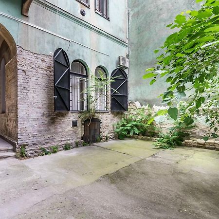 Own Budapest At Gozsdu Esterno foto
